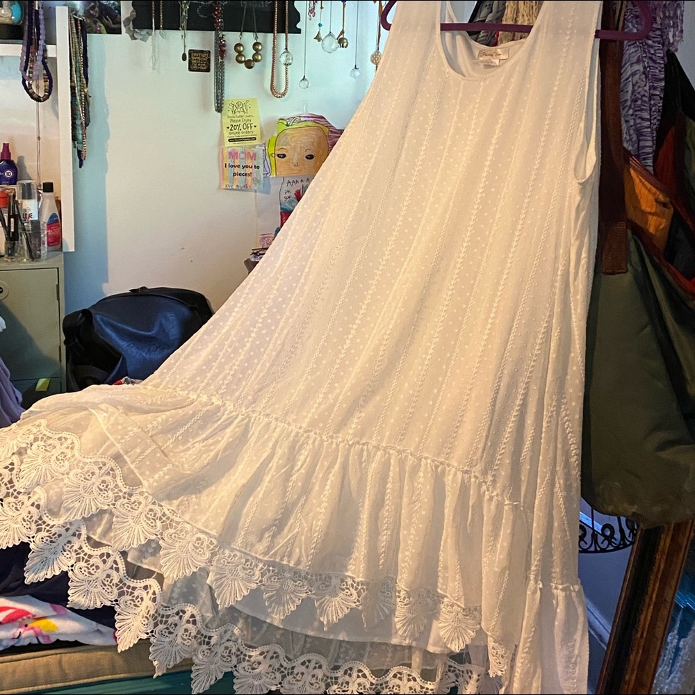 Paisley Vine Little White Dress perfect little whit dress.